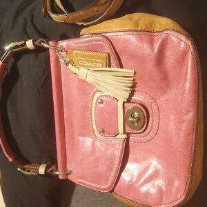 Vintge Coach Legacy Willis Bag. Leath